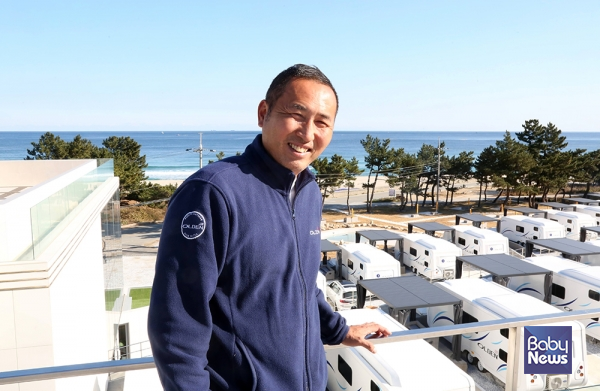 모든 객실을 바다뷰로, 울진 최대 규모의 리조트를 만든 올덴리조트 서상호 대표이사. 소장섭 기자 ⓒ베이비뉴스