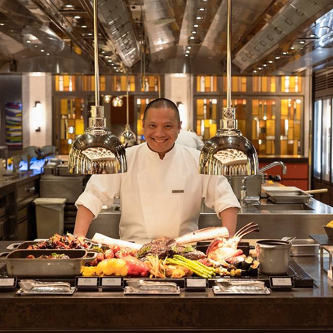 롯데관광개발이 운영하는 제주 드림타워 복합리조트 내 그랜드 하얏트 제주 뷔페 '그랜드 키친'. /롯데관광개발 제공