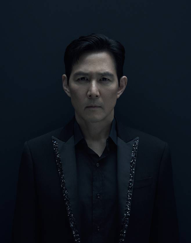 넷플릭스 오리지널 시리즈 '오징어게임' 시즌2의 주연배우 이정재가 라운드 인터뷰를 위해 포즈를 취하고 있다. /사진제공=넷플릭스 2025.01.05 /사진=이동훈 photoguy@