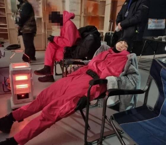 최근 넷플릭스 '오징어 게임' 시즌2에 출연한 배우 박규영이 인스타그램에 시즌3 스포일러로 비칠 수 있는 사진을 올렸다 삭제해 논란이다. 사진은 인스타그램 캡처. [사진=박규영 인스타그램]