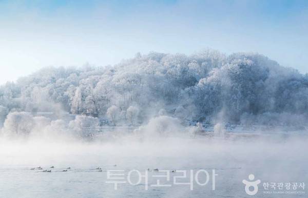 충주 남한강 눈꽃(ⓒ한국관광공사 포토코리아-김현정)