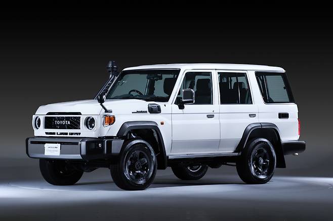 랜드 크루저 70 Overseas 커스텀