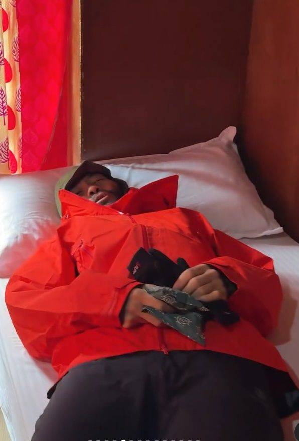 [서울=뉴시스] 노홍철. (사진=이시영 인스타그램 캡처) 2025.01.10. photo@newsis.com  *재판매 및 DB 금지