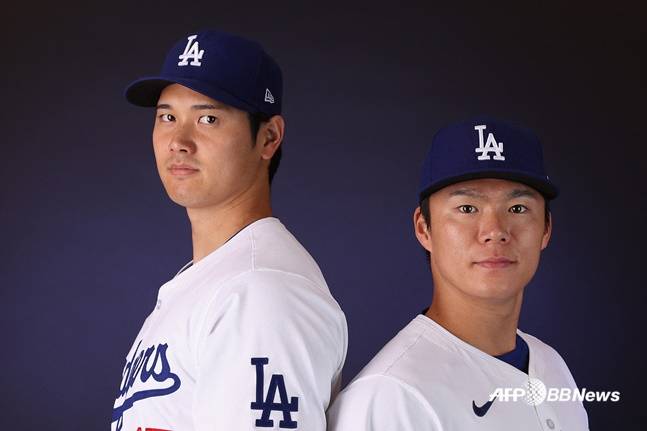 LA 다저스 소속 오타니(왼쪽)와 야마모토. /AFPBBNews=뉴스1