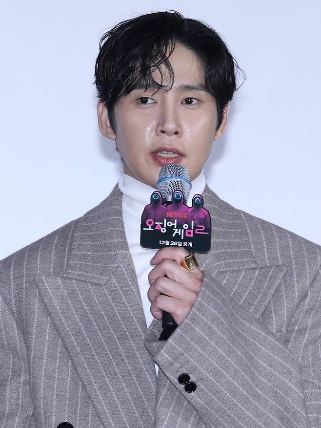 배우 박성훈이 9일 오전 서울 중구 동대문디자인플라자에서 열린 넷플릭스 오리지널 '오징어 게임' 시즌2 제작발표회에서 인사말을 하고 있다. '오징어 게임' 시즌2는 복수를 다짐하고 다시 돌아와 게임에 참가하는 ‘기훈’(이정재)과 그를 맞이하는 ‘프론트맨’(이병헌)의 치열한 대결, 그리고 다시 시작되는 진짜 게임을 담은 이야기. 26일 공개. 서병수 기자 qudtn@edaily.co.kr /2024.12.09/