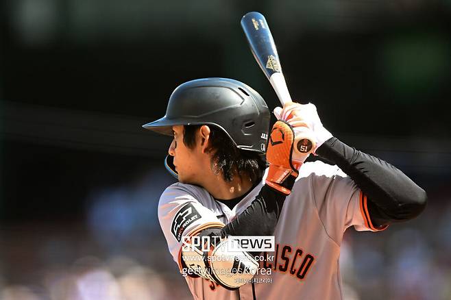 ▲ 어깨 재활을 순조롭게 마친 이정후는 13일 미국으로 출국해 일찌감치 스프링트레이닝 대비 모드에 들어간다