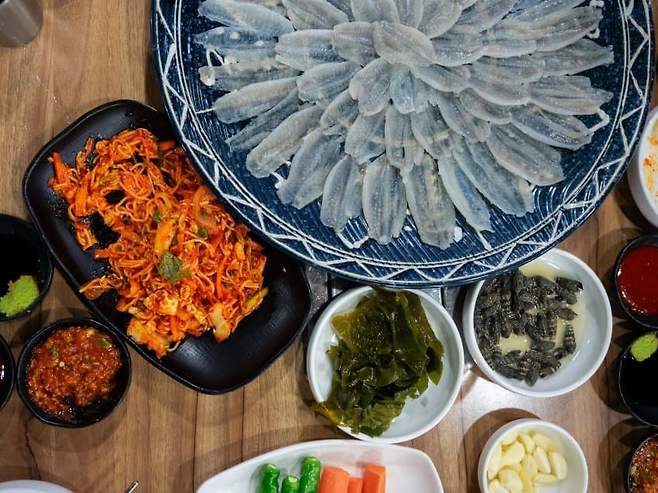 08e58600c6f11c842399f090359c706b98790f9fdacebc1ceabe043af3d073875046509676f07145e4ffbc50ef1c1e244363b21b2c