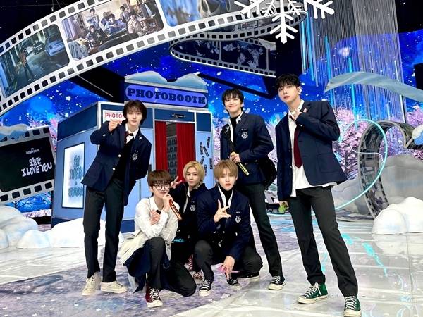 보이넥스트도어(BOYNEXTDOOR)가 ‘커리어 하이’와 함께 새해 첫 컴백을 성공적으로 마쳤다.