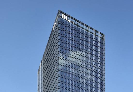 DL그룹 계열사들에 대한 특별 세무조사를 진행 중인 서울지방국세청 조사4국은 최근 조세범칙조사 전환을 결정했다. 사진은 DL그룹 본사인 서울 종로구 D타워 전경 ⓒDL이앤씨 제공