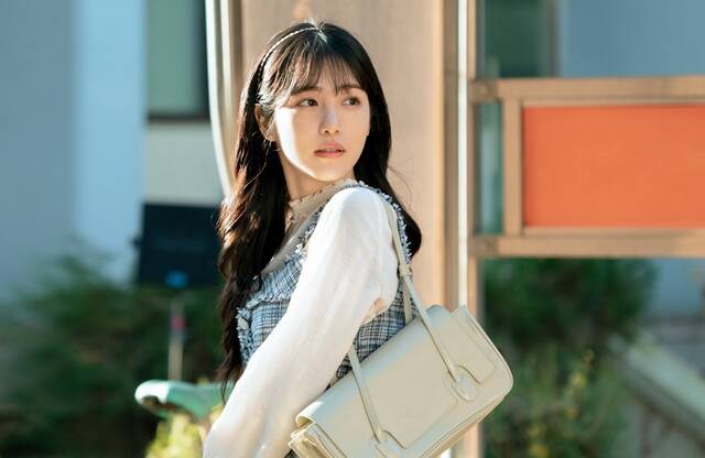 데뷔 첫 영화 도전에 나선 신예은은 "신기한 떨림을 느끼고 있다. 무엇보다 마지막에 제 이름이 뜨는 게 너무 기분이 좋았다"고 소감을 전했다. /플러스엠 엔터테인먼트