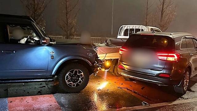 고양 일산서구 자유로 구산IC 파주 방향 인근 44대 차량 추돌사고 현장. 일산소방서 제공