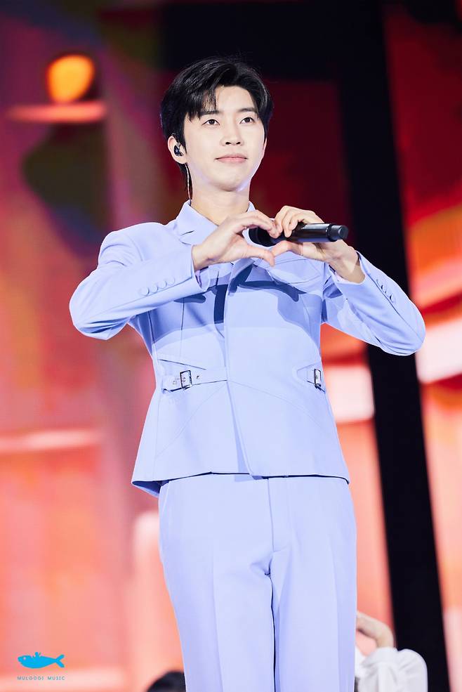 임영웅 '빗속을 둘이서' 87번째 천만뷰 달성