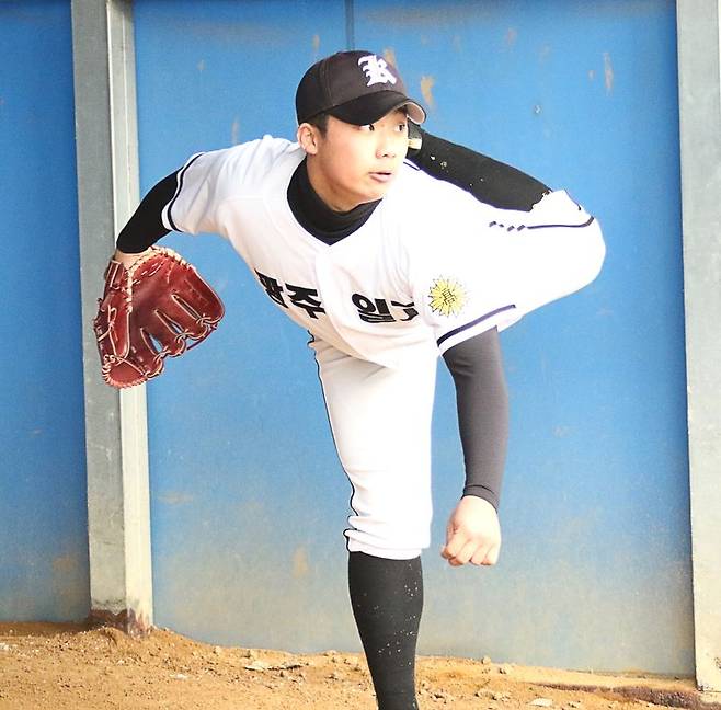광주일고 왼손 윤수형. 사진=전상일 기자