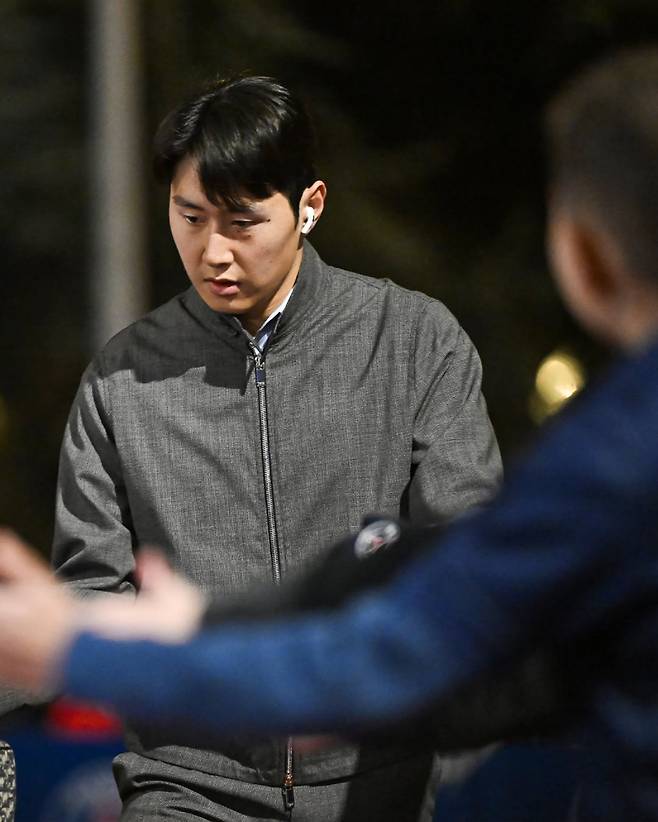 PSG 이강인이 13일 파르크 데 프랭스에서 열린 생테티엔과의 2024~25 리그 17라운드를 위해 경기장으로 향하고 있다. 사진=PSG SNS