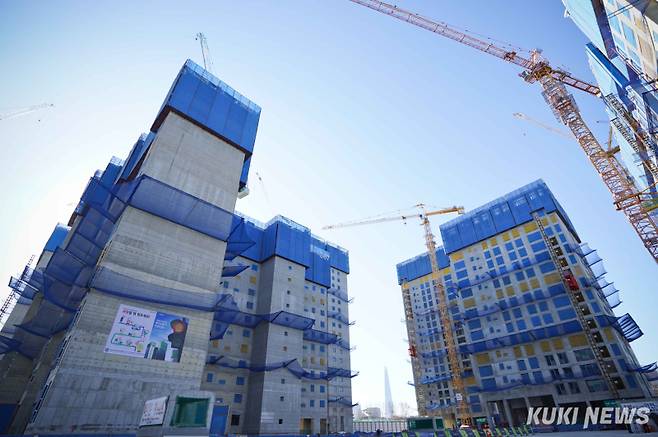 서울 강동구의 한 아파트 재건축 건설공사 현장. 기사 내용과 무관한 사진. 쿠키뉴스 자료사진
