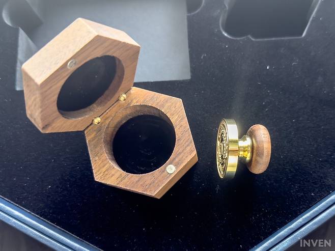 ▲ 씰링 왁스 스탬프가 있네요