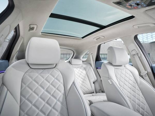 “SK온 4세대 배터리로 423km 주행”…제네시스 GV70 전동화 모델 [사진제공=제네시스]