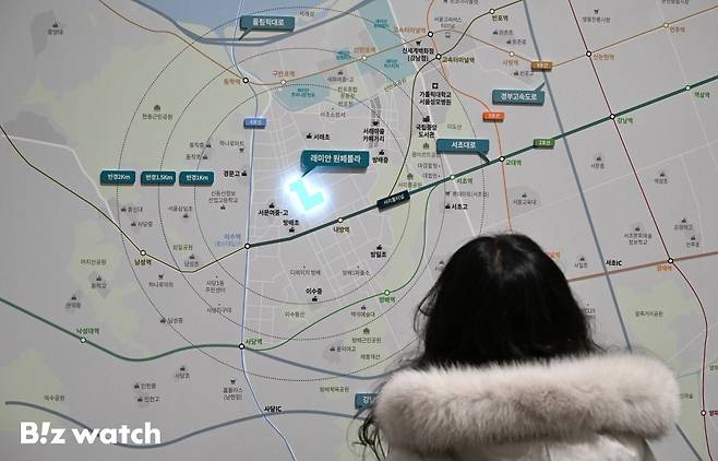 삼성물산이 17일 방배6구역 '래미안 원페를라'의 견본주택을 서울 송파구에 개관하고, 본격적인 분양에 나섰다./사진=이명근 기자 qwe123@