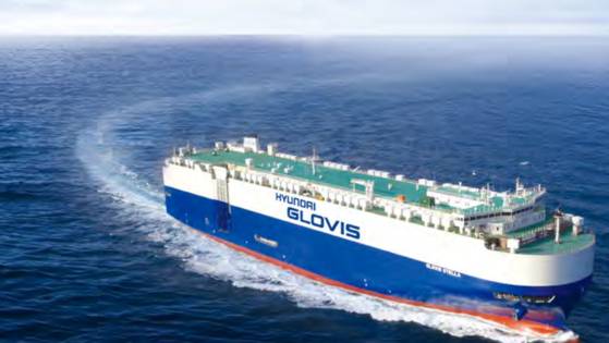현대차그룹의 물류계열사 현대글로비스가 지난해 역대 최대 매출을 기록할 거란 전망이 나온다. 지정학적 위기 장기화로 글로벌 해상 운임이 크게 오른 덕분이다. 사진은 현대글로비스의 자동차운반선(PCTC) 모습. 사진 현대글로비스