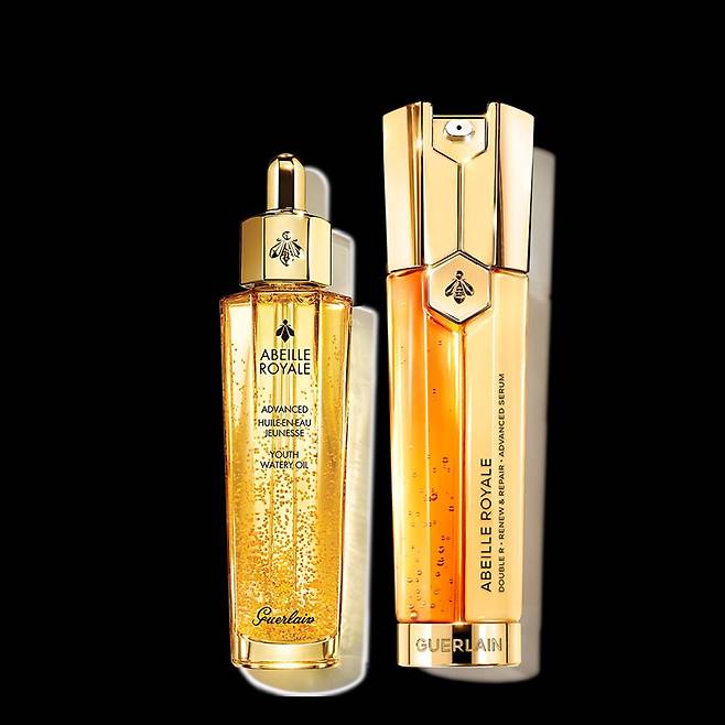 겔랑의 베스트셀링 안티에이징 제품 아베이 로얄의 오일&세럼 세트 ‘아베이 로얄 파워듀오 세트’. 겔랑.