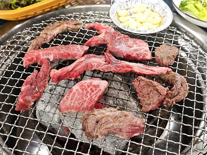 의외로 잘 안 알려진 경주 산내 한우 암소숯불갈비 ㄷㄷㄷ.jpg