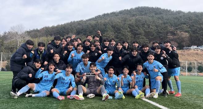 제21회 1,2학년대학축구대회 결승에 오른 선문대. 사진=대학축구연맹