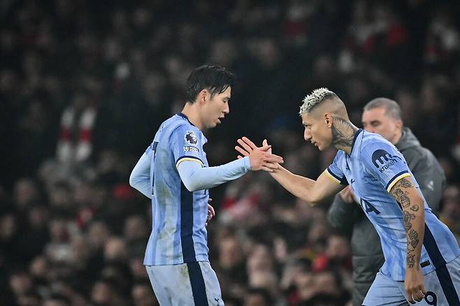 ▲ 히샤를리송은 최근 아스널과의 북런던 더비에 손흥민을 대신해 교체로 출전하며 부상 복귀를 알렸다. ⓒ연합뉴스/AFP/REUTERS