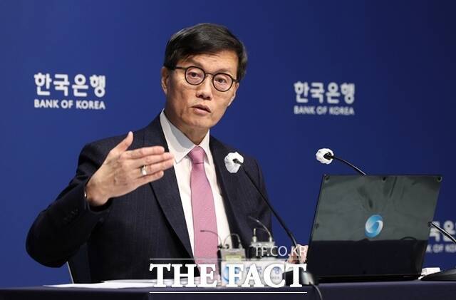 이창용 한국은행 총재가 지난 16일 서울 중구 한국은행에서 통화정책방향 기자간담회를 하고 있다. /뉴시스