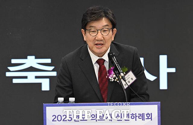 권성동 국민의힘 원내대표가 20일 "질서와 법치 준수의 반대말이 바로 이재명"이라며 "이재명 세력의 폭주를 막아내겠다"고 밝혔다. 사진은 권 원내대표가 17일 오전 서울 용산구 대한의사협회에서 열린 '2025년 의료계 신년하례회'에 참석해 축사를 하고 있는 모습./박헌우 기자