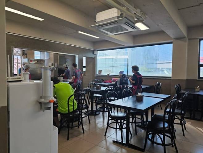 서울역 인근 무료급식소 '아침애(愛) 만나'의 모습. /이랜드복지재단