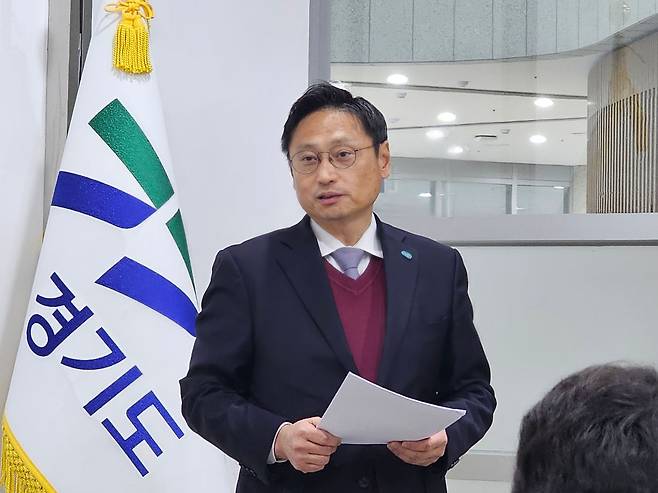 오후석 행정2부지사 20일 5차 국가철도망 구축계획 관련 기자간담회에서 박상우 국토교통부 장관 면담 내용에 대해 설명하고 있다./사진=이민호기자