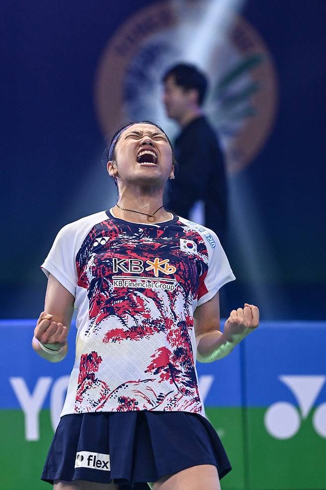 ▲&nbsp;안세영이 19일 인도 뉴델리에서 열린 2025 세계배드민턴연맹(BWF) 월드투어 슈퍼 750 인도오픈 여자 단식 결승전에서&nbsp;2-0으로 승리하고 우승을 차지했다. ⓒ연합뉴스/AFP