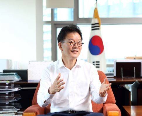 조민호 남북하나재단 이사장. 남북하나재단 누리집 갈무리