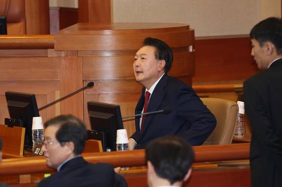 윤석열 대통령이 21일 오후 헌법재판소에서 열리는 자신의 탄핵심판 3차 변론에 출석했다. 전민규 기자