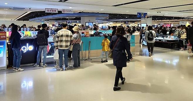 제주국제공항 내 JDC 지정면세점. 임성준 기자