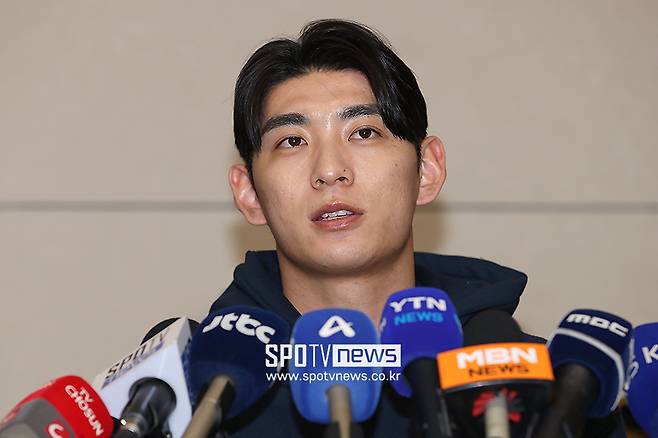 ▲ 신인 시절부터 뛰어난 개인 성적을 자랑했던 이정후는 연차마다 최고 연봉 기록을 경신했고, 비FA 신분으로 11억 원의 연봉까지 받은 뒤 메이저리그로 떠났다. ⓒ곽혜미 기자