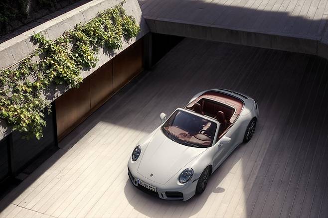 포르쉐 신형 911 카레라 S 카브리올레