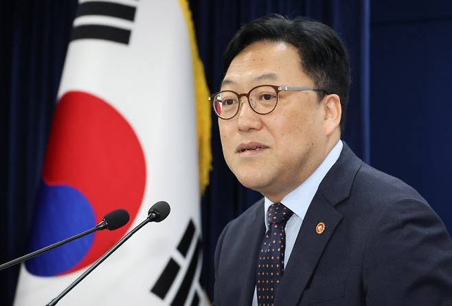 금융위원회 김병환 위원장이 22일 서울 종로구 정부서울청사에서 열린 출입기자 간담회에서 발언하고 있다.(사진=연합뉴스)