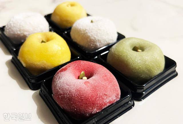 활옥동굴 내 매점에서 팔고 있는 충주사과빵.