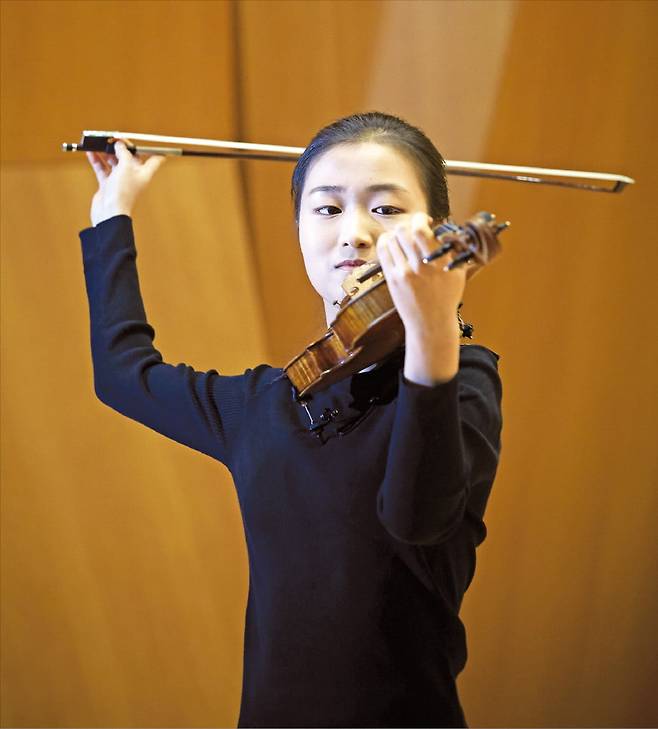 바이올리니스트 김서현은 지난 15일 서울 금호아트홀 연세에서 진행한 한국경제신문과의 인터뷰에서 “작곡가의 의도와 연주자의 색깔을 가장 진솔하게 표현하는 음악가가 되고 싶다”고 말했다.  문덕관 사진작가