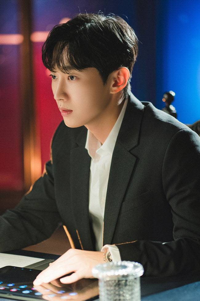 진영(사진=스튜디오브이플러스)