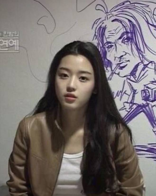 dailyhowmuch_1737639332512.jpg 다시보는 그시절 긴생머리 전지현