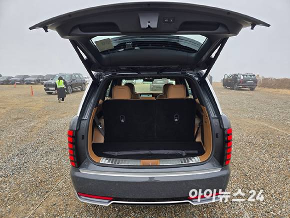현대차 '디 올 뉴 팰리세이드' 트렁크 공간 [사진=김종성 기자]
