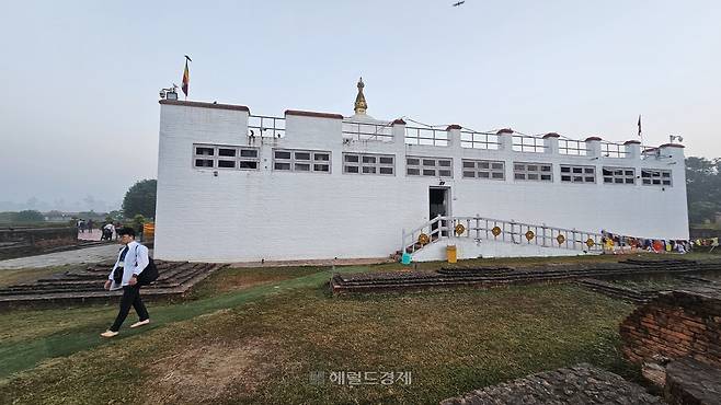 네팔 룸비니 마야데비당