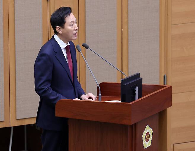오세훈 서울시장이 서울시의회에서 열린 제327회 정례회 제2차 본회의에서 발언하고 있다.  /뉴스1