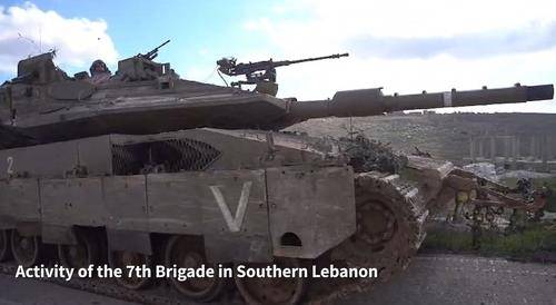 레바논 남부에서 이동 중인 이스라엘군 전차 [이스라엘군 제공. 재판매 및 DB 금지]