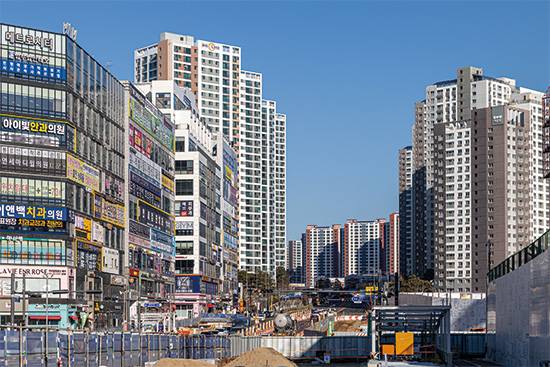 인천 검단신도시에서 공사가 한창인 인천지하철 1호선 아라역(예정) 일대 모습(사진 윤관식 기자).
