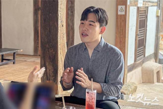 도원우씨는 "경상북도는 크리에이터가 활용할 문화 자원이 많을 것 같았다"고 귀촌 이유를 밝히면서 "(대구에서의 삶과 비교했을 때) 산만함이 많이 내려가고 집중도가 올라가는 것 같다"고 말했다. 문경=최보금 기자