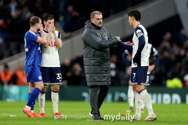 손흥민과 엔제 포스테코글루 감독/게티이미지코리아