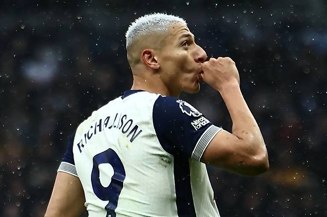 전반 33분 히샬리송이 선제골을 터트렸다. <저작권자(c) 연합뉴스, 무단 전재-재배포, AI 학습 및 활용 금지>